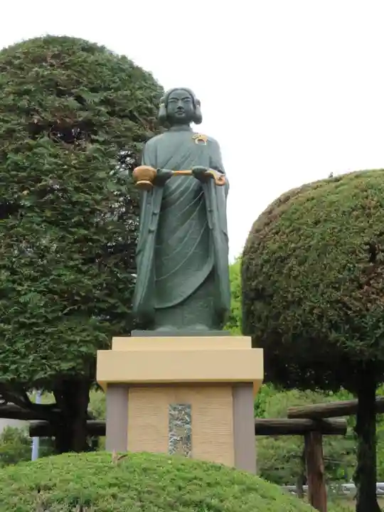 新井薬師(梅照院)の像