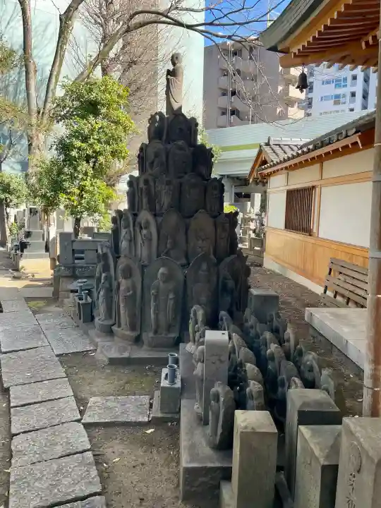 大泉寺の{uncategorized: "未分類", other: "その他", undefined: "問題あり", building: "その他建物", grave: "お墓", sacred_gate: "鳥居", guardian: "狛犬", statue: "像", buddha: "仏像", history: "歴史", nature: "自然", garden: "庭園", animal: "動物", pagoda: "塔", temizu: "手水舎", mountain_gate: "山門・神門", sanctuary: "本殿・本堂", subordinate: "末社・摂社", art: "芸術", scenery: "景色", jizo: "地蔵", ema: "絵馬", goshuin: "御朱印", omikuji: "おみくじ", items: "授与品その他", amulet: "お守り", goshuincho: "御朱印帳", eats: "食事", festival: "お祭り", votive_dance: "神楽", shichigosan: "七五三参", wedding: "結婚式", experience: "体験その他", initially: "初詣", around: "周辺", anti_infection: "感染症対策"}