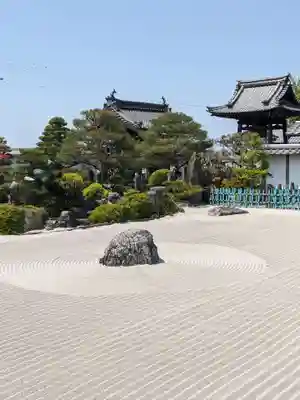 愚渓寺の庭園