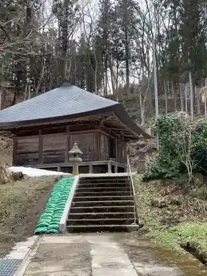 中ノ沢観音堂の本殿・本堂