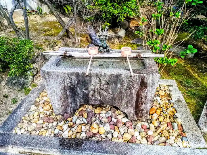 三喜神社の手水舎