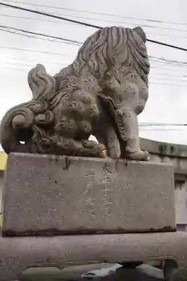 甲斐奈神社の狛犬