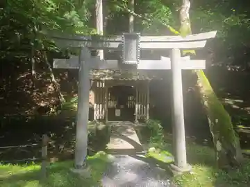 龍ヶ池弁財天社(滋賀県)