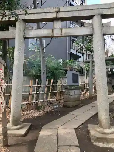 高円寺氷川神社の鳥居