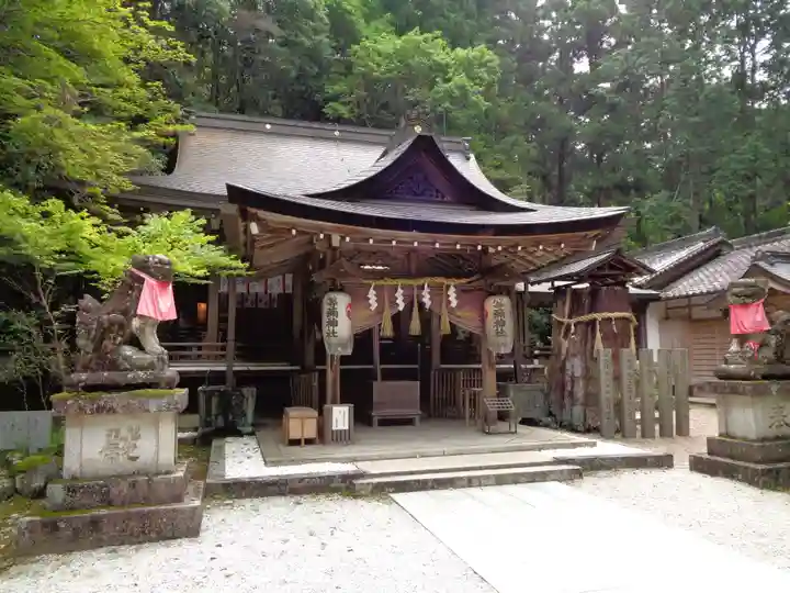等彌神社の本殿・本堂