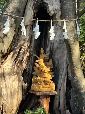 秩父今宮神社の仏像