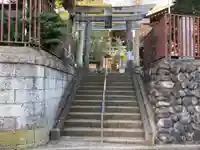 上高田氷川神社の鳥居