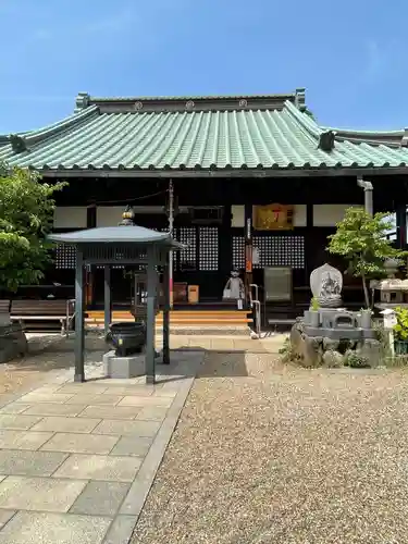 長宝寺の本殿・本堂