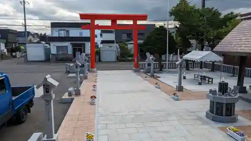 新川皇大神社の庭園