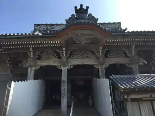 誕生寺の本殿・本堂