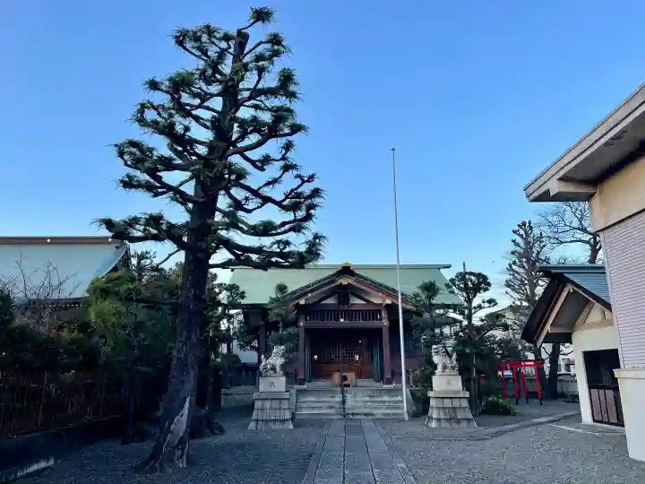 熊野神社の{uncategorized: "未分類", other: "その他", undefined: "問題あり", building: "その他建物", grave: "お墓", sacred_gate: "鳥居", guardian: "狛犬", statue: "像", buddha: "仏像", history: "歴史", nature: "自然", garden: "庭園", animal: "動物", pagoda: "塔", temizu: "手水舎", mountain_gate: "山門・神門", sanctuary: "本殿・本堂", subordinate: "末社・摂社", art: "芸術", scenery: "景色", jizo: "地蔵", ema: "絵馬", goshuin: "御朱印", omikuji: "おみくじ", items: "授与品その他", amulet: "お守り", goshuincho: "御朱印帳", eats: "食事", festival: "お祭り", votive_dance: "神楽", shichigosan: "七五三参", wedding: "結婚式", experience: "体験その他", initially: "初詣", around: "周辺", anti_infection: "感染症対策"}