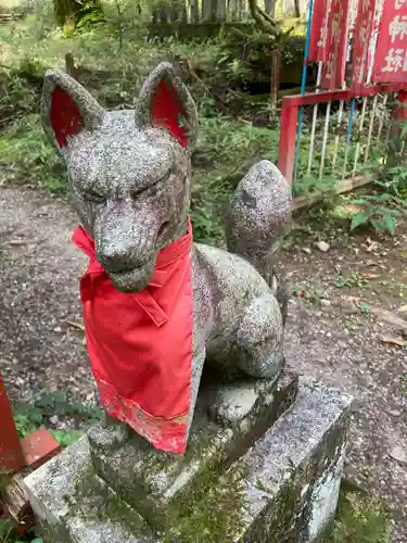 滝尾稲荷神社の狛犬