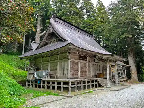 儛草神社の本殿