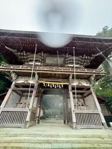 三国神社の山門