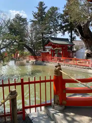 生島足島神社の{uncategorized: "未分類", other: "その他", undefined: "問題あり", building: "その他建物", grave: "お墓", sacred_gate: "鳥居", guardian: "狛犬", statue: "像", buddha: "仏像", history: "歴史", nature: "自然", garden: "庭園", animal: "動物", pagoda: "塔", temizu: "手水舎", mountain_gate: "山門・神門", sanctuary: "本殿・本堂", subordinate: "末社・摂社", art: "芸術", scenery: "景色", jizo: "地蔵", ema: "絵馬", goshuin: "御朱印", omikuji: "おみくじ", items: "授与品その他", amulet: "お守り", goshuincho: "御朱印帳", eats: "食事", festival: "お祭り", votive_dance: "神楽", shichigosan: "七五三参", wedding: "結婚式", experience: "体験その他", initially: "初詣", around: "周辺", anti_infection: "感染症対策"}