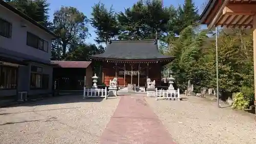 諏訪神社の本殿・本堂