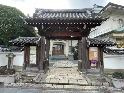 蓮長寺の{uncategorized: "未分類", other: "その他", undefined: "問題あり", building: "その他建物", grave: "お墓", sacred_gate: "鳥居", guardian: "狛犬", statue: "像", buddha: "仏像", history: "歴史", nature: "自然", garden: "庭園", animal: "動物", pagoda: "塔", temizu: "手水舎", mountain_gate: "山門・神門", sanctuary: "本殿・本堂", subordinate: "末社・摂社", art: "芸術", scenery: "景色", jizo: "地蔵", ema: "絵馬", goshuin: "御朱印", omikuji: "おみくじ", items: "授与品その他", amulet: "お守り", goshuincho: "御朱印帳", eats: "食事", festival: "お祭り", votive_dance: "神楽", shichigosan: "七五三参", wedding: "結婚式", experience: "体験その他", initially: "初詣", around: "周辺", anti_infection: "感染症対策"}
