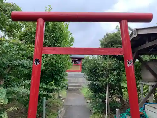 稲荷神社の鳥居