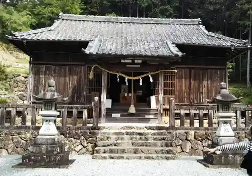 蜂前神社の本殿