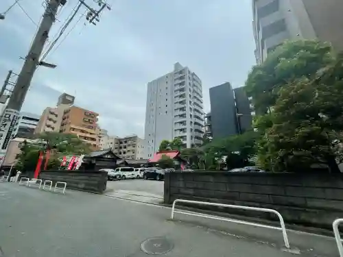 羽衣町厳島神社（関内厳島神社・横浜弁天）の{uncategorized: "未分類", other: "その他", undefined: "問題あり", building: "その他建物", grave: "お墓", sacred_gate: "鳥居", guardian: "狛犬", statue: "像", buddha: "仏像", history: "歴史", nature: "自然", garden: "庭園", animal: "動物", pagoda: "塔", temizu: "手水舎", mountain_gate: "山門・神門", sanctuary: "本殿・本堂", subordinate: "末社・摂社", art: "芸術", scenery: "景色", jizo: "地蔵", ema: "絵馬", goshuin: "御朱印", omikuji: "おみくじ", items: "授与品その他", amulet: "お守り", goshuincho: "御朱印帳", eats: "食事", festival: "お祭り", votive_dance: "神楽", shichigosan: "七五三参", wedding: "結婚式", experience: "体験その他", initially: "初詣", around: "周辺", anti_infection: "感染症対策"}
