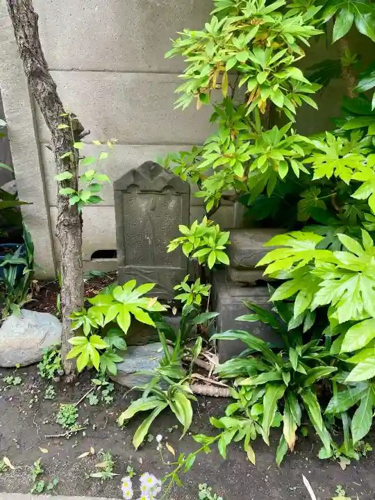 薬王寺の{uncategorized: "未分類", other: "その他", undefined: "問題あり", building: "その他建物", grave: "お墓", sacred_gate: "鳥居", guardian: "狛犬", statue: "像", buddha: "仏像", history: "歴史", nature: "自然", garden: "庭園", animal: "動物", pagoda: "塔", temizu: "手水舎", mountain_gate: "山門・神門", sanctuary: "本殿・本堂", subordinate: "末社・摂社", art: "芸術", scenery: "景色", jizo: "地蔵", ema: "絵馬", goshuin: "御朱印", omikuji: "おみくじ", items: "授与品その他", amulet: "お守り", goshuincho: "御朱印帳", eats: "食事", festival: "お祭り", votive_dance: "神楽", shichigosan: "七五三参", wedding: "結婚式", experience: "体験その他", initially: "初詣", around: "周辺", anti_infection: "感染症対策"}