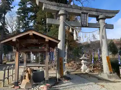 諏訪神社の鳥居