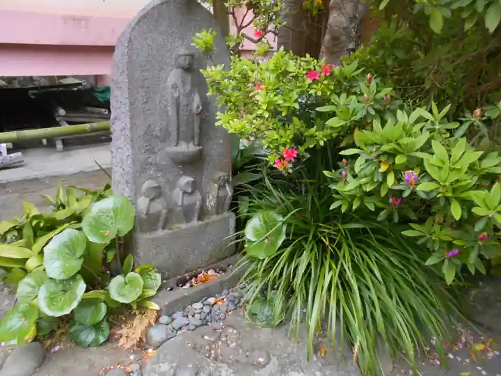 極楽寺(霊鷲山感應院極楽律寺)の地蔵