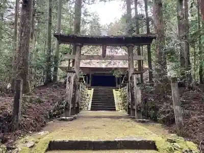 八幡神社（前組）の鳥居