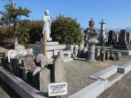 世音寺(山梨県)