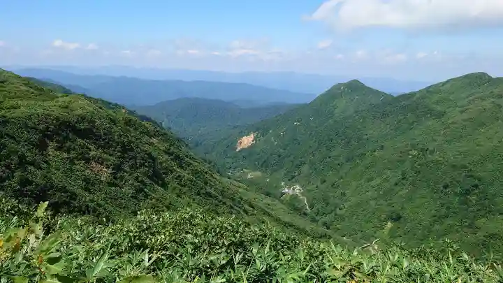 湯殿山神社(出羽三山神社)の景色