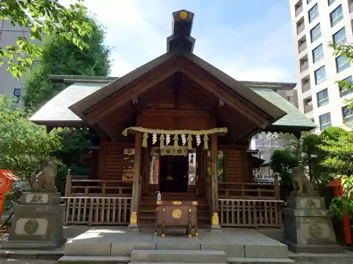 鳥越神社の本殿・本堂