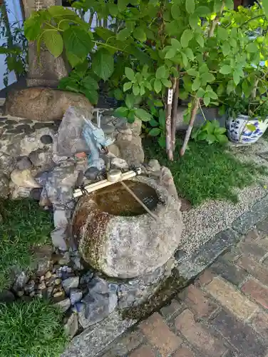 粟嶋堂宗徳寺の手水舎