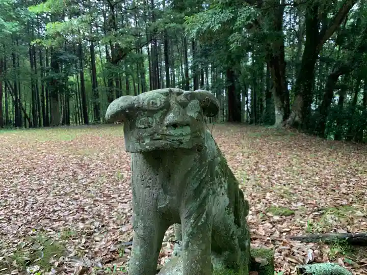 八幡神社の狛犬