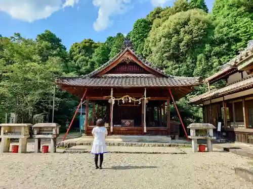 曽野稲荷神社の本殿・本堂
