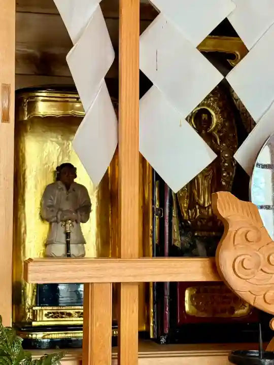 湯倉神社の{uncategorized: "未分類", other: "その他", undefined: "問題あり", building: "その他建物", grave: "お墓", sacred_gate: "鳥居", guardian: "狛犬", statue: "像", buddha: "仏像", history: "歴史", nature: "自然", garden: "庭園", animal: "動物", pagoda: "塔", temizu: "手水舎", mountain_gate: "山門・神門", sanctuary: "本殿・本堂", subordinate: "末社・摂社", art: "芸術", scenery: "景色", jizo: "地蔵", ema: "絵馬", goshuin: "御朱印", omikuji: "おみくじ", items: "授与品その他", amulet: "お守り", goshuincho: "御朱印帳", eats: "食事", festival: "お祭り", votive_dance: "神楽", shichigosan: "七五三参", wedding: "結婚式", experience: "体験その他", initially: "初詣", around: "周辺", anti_infection: "感染症対策"}