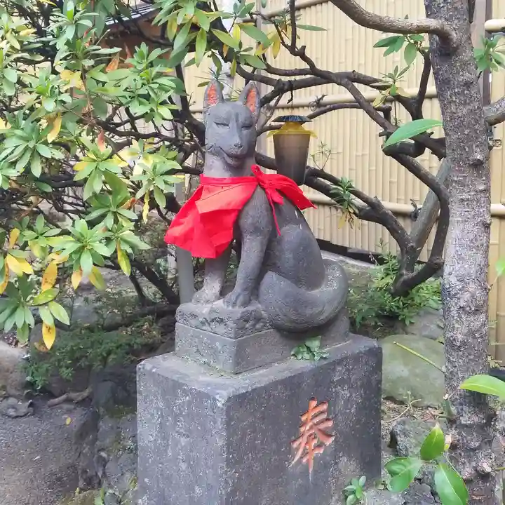 靍護稲荷神社の狛犬