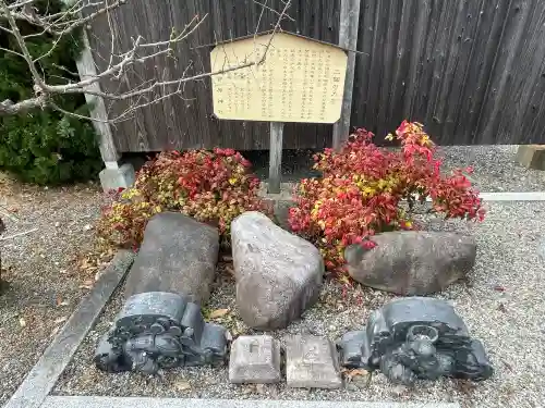菅原神社の{uncategorized: "未分類", other: "その他", undefined: "問題あり", building: "その他建物", grave: "お墓", sacred_gate: "鳥居", guardian: "狛犬", statue: "像", buddha: "仏像", history: "歴史", nature: "自然", garden: "庭園", animal: "動物", pagoda: "塔", temizu: "手水舎", mountain_gate: "山門・神門", sanctuary: "本殿・本堂", subordinate: "末社・摂社", art: "芸術", scenery: "景色", jizo: "地蔵", ema: "絵馬", goshuin: "御朱印", omikuji: "おみくじ", items: "授与品その他", amulet: "お守り", goshuincho: "御朱印帳", eats: "食事", festival: "お祭り", votive_dance: "神楽", shichigosan: "七五三参", wedding: "結婚式", experience: "体験その他", initially: "初詣", around: "周辺", anti_infection: "感染症対策"}