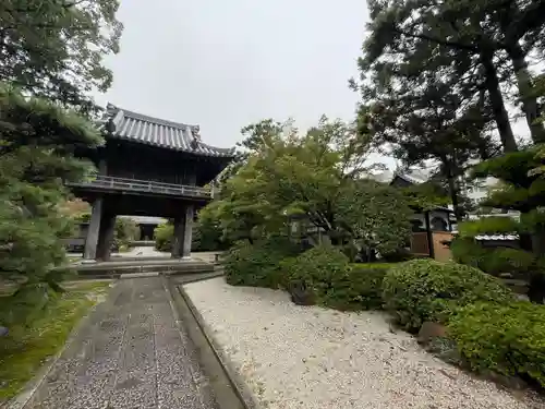 伊勢の国 四天王寺の山門