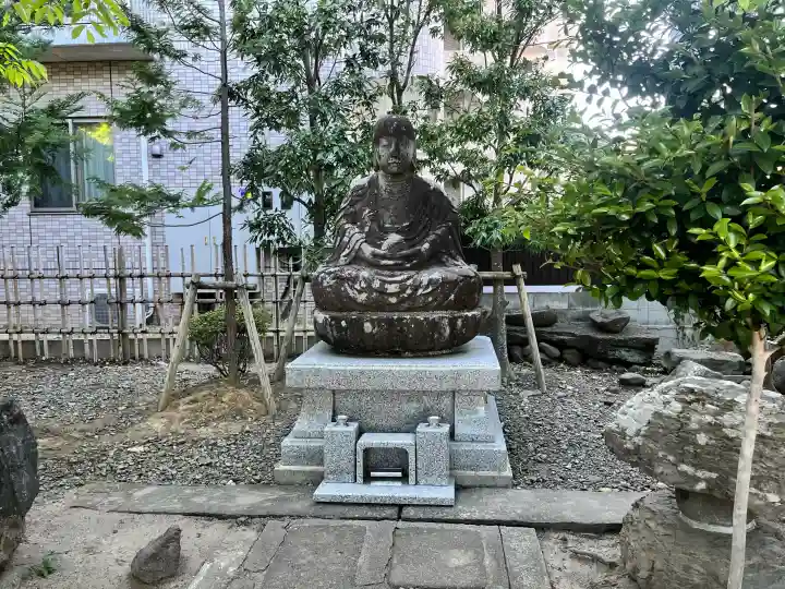 仙岳院の{uncategorized: "未分類", other: "その他", undefined: "問題あり", building: "その他建物", grave: "お墓", sacred_gate: "鳥居", guardian: "狛犬", statue: "像", buddha: "仏像", history: "歴史", nature: "自然", garden: "庭園", animal: "動物", pagoda: "塔", temizu: "手水舎", mountain_gate: "山門・神門", sanctuary: "本殿・本堂", subordinate: "末社・摂社", art: "芸術", scenery: "景色", jizo: "地蔵", ema: "絵馬", goshuin: "御朱印", omikuji: "おみくじ", items: "授与品その他", amulet: "お守り", goshuincho: "御朱印帳", eats: "食事", festival: "お祭り", votive_dance: "神楽", shichigosan: "七五三参", wedding: "結婚式", experience: "体験その他", initially: "初詣", around: "周辺", anti_infection: "感染症対策"}