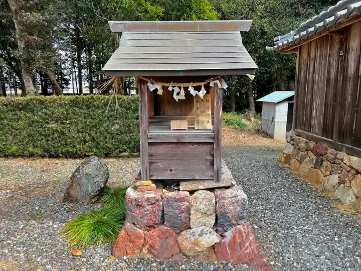 曽許乃御立神社の末社・摂社