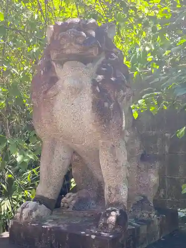 許波多神社（五ケ庄鎮座）の狛犬