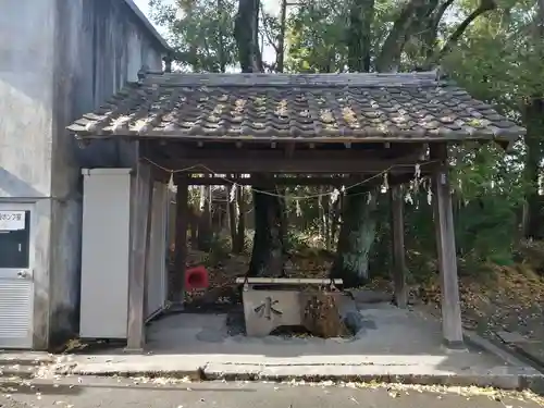 冨吉建速神社・八劔社（須成神社）の手水舎