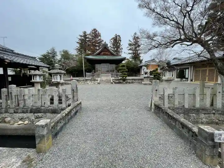 八幡神社の{uncategorized: "未分類", other: "その他", undefined: "問題あり", building: "その他建物", grave: "お墓", sacred_gate: "鳥居", guardian: "狛犬", statue: "像", buddha: "仏像", history: "歴史", nature: "自然", garden: "庭園", animal: "動物", pagoda: "塔", temizu: "手水舎", mountain_gate: "山門・神門", sanctuary: "本殿・本堂", subordinate: "末社・摂社", art: "芸術", scenery: "景色", jizo: "地蔵", ema: "絵馬", goshuin: "御朱印", omikuji: "おみくじ", items: "授与品その他", amulet: "お守り", goshuincho: "御朱印帳", eats: "食事", festival: "お祭り", votive_dance: "神楽", shichigosan: "七五三参", wedding: "結婚式", experience: "体験その他", initially: "初詣", around: "周辺", anti_infection: "感染症対策"}