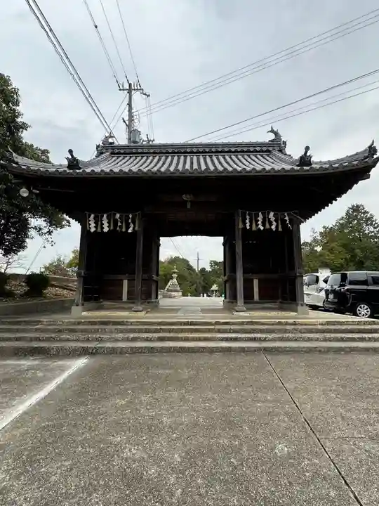 日岡神社の山門・神門