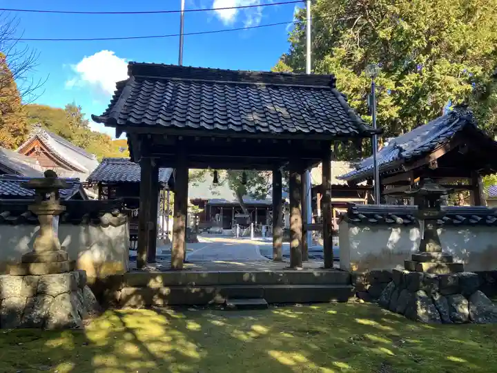 八幡宮(八幡町)の山門・神門