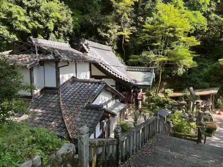 吉水辨財天堂の{uncategorized: "未分類", other: "その他", undefined: "問題あり", building: "その他建物", grave: "お墓", sacred_gate: "鳥居", guardian: "狛犬", statue: "像", buddha: "仏像", history: "歴史", nature: "自然", garden: "庭園", animal: "動物", pagoda: "塔", temizu: "手水舎", mountain_gate: "山門・神門", sanctuary: "本殿・本堂", subordinate: "末社・摂社", art: "芸術", scenery: "景色", jizo: "地蔵", ema: "絵馬", goshuin: "御朱印", omikuji: "おみくじ", items: "授与品その他", amulet: "お守り", goshuincho: "御朱印帳", eats: "食事", festival: "お祭り", votive_dance: "神楽", shichigosan: "七五三参", wedding: "結婚式", experience: "体験その他", initially: "初詣", around: "周辺", anti_infection: "感染症対策"}