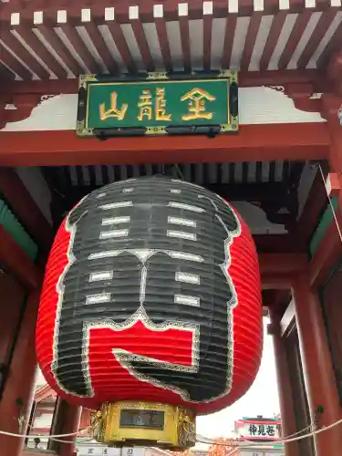 浅草寺の山門・神門