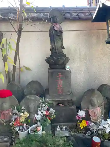 安養院の{uncategorized: "未分類", other: "その他", undefined: "問題あり", building: "その他建物", grave: "お墓", sacred_gate: "鳥居", guardian: "狛犬", statue: "像", buddha: "仏像", history: "歴史", nature: "自然", garden: "庭園", animal: "動物", pagoda: "塔", temizu: "手水舎", mountain_gate: "山門・神門", sanctuary: "本殿・本堂", subordinate: "末社・摂社", art: "芸術", scenery: "景色", jizo: "地蔵", ema: "絵馬", goshuin: "御朱印", omikuji: "おみくじ", items: "授与品その他", amulet: "お守り", goshuincho: "御朱印帳", eats: "食事", festival: "お祭り", votive_dance: "神楽", shichigosan: "七五三参", wedding: "結婚式", experience: "体験その他", initially: "初詣", around: "周辺", anti_infection: "感染症対策"}