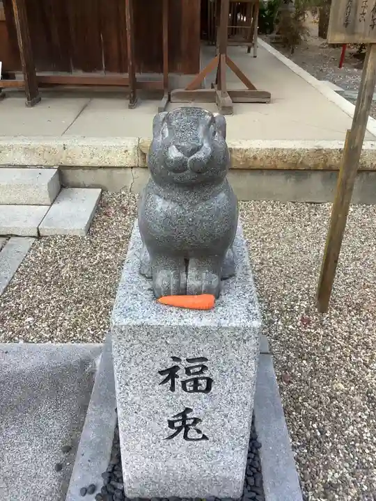 三輪神社の狛犬
