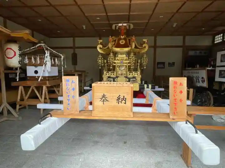 函館八幡宮の{uncategorized: "未分類", other: "その他", undefined: "問題あり", building: "その他建物", grave: "お墓", sacred_gate: "鳥居", guardian: "狛犬", statue: "像", buddha: "仏像", history: "歴史", nature: "自然", garden: "庭園", animal: "動物", pagoda: "塔", temizu: "手水舎", mountain_gate: "山門・神門", sanctuary: "本殿・本堂", subordinate: "末社・摂社", art: "芸術", scenery: "景色", jizo: "地蔵", ema: "絵馬", goshuin: "御朱印", omikuji: "おみくじ", items: "授与品その他", amulet: "お守り", goshuincho: "御朱印帳", eats: "食事", festival: "お祭り", votive_dance: "神楽", shichigosan: "七五三参", wedding: "結婚式", experience: "体験その他", initially: "初詣", around: "周辺", anti_infection: "感染症対策"}